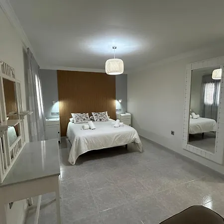 El Cantil Villa *